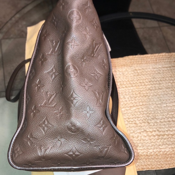 Louis Vuitton Lumineuse PM 🤎 - Picture 8 of 17